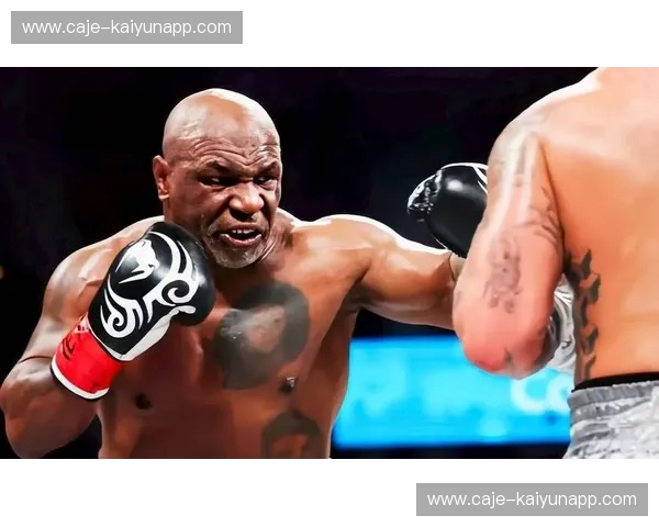 拳击史上的传奇对决：泰森vs.彼得阿兹，当巅峰遇上宿命